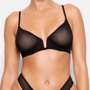 SKIMS MESH ONE WIRE PLUNGE BRA